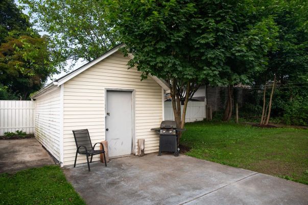 Backyard, Exterior