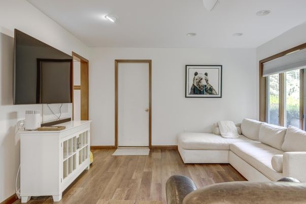 Interior, Recessed Lighting, Wood Texture Flooring