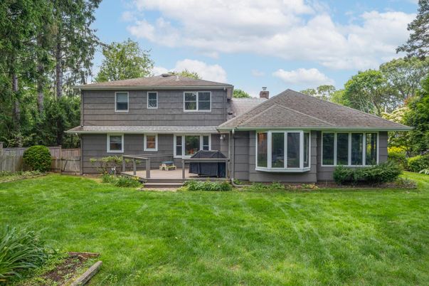 Backyard, Exterior, Facade, Split Level