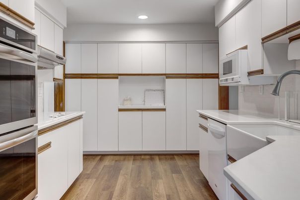 Interior, Kitchen, Recessed Lighting, Wood Texture Flooring