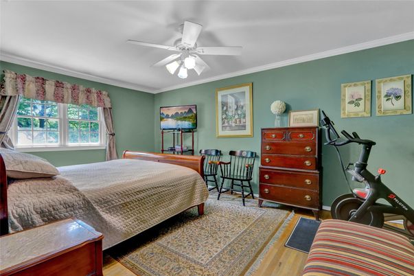 Bedroom, Fitness Equipment, Interior, Wood Texture Flooring