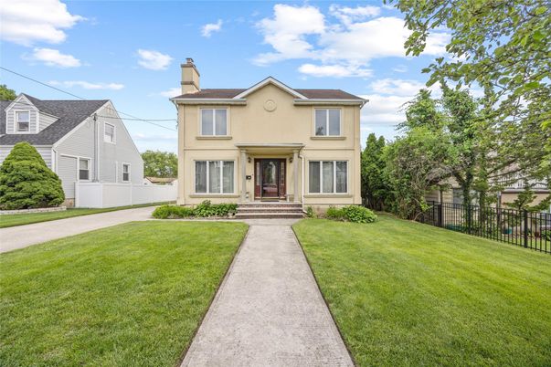 Backyard, Exterior, Facade, French Provincial