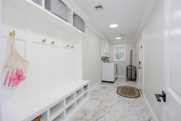 Interior, Marble, Recessed Lighting, Washer