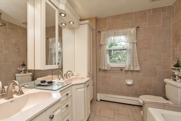 Bathroom, Dual Sink Vanities, Interior, Stone Walls