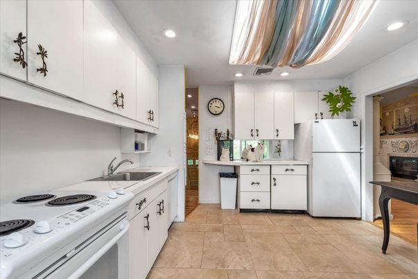 Interior, Kitchen, Recessed Lighting
