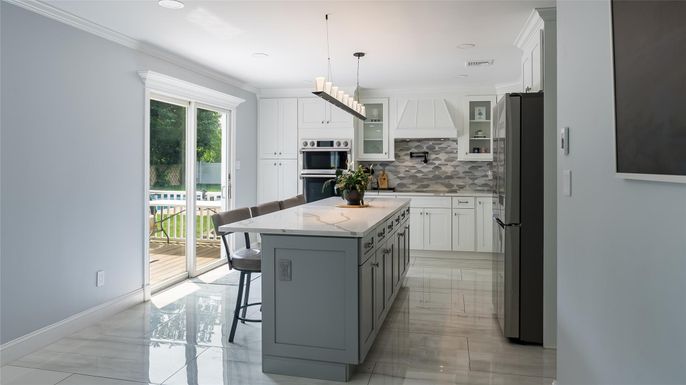 Interior, Kitchen, Marble, Recessed Lighting, Stainless Steel Appliances