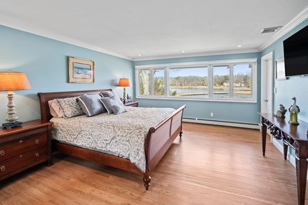 Bedroom, Interior, Recessed Lighting, Water, Wood Texture Flooring