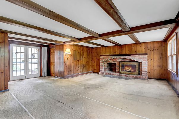 Empty room, Fireplace, Interior, Wooden Beams, Wooden Walls