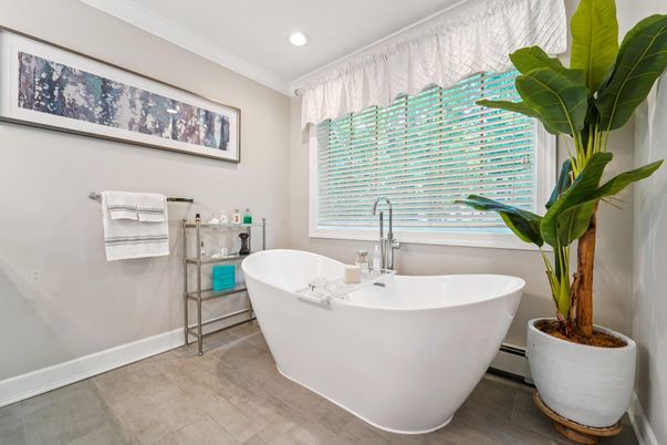 Bathroom, Free Standing Baths, Interior, Recessed Lighting