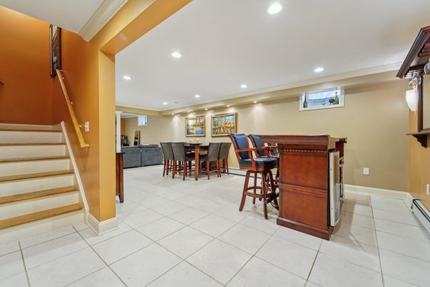 Dining room, Interior, Recessed Lighting