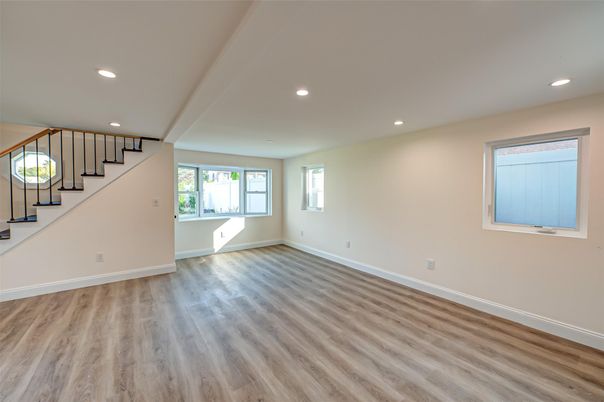 Empty room, Interior, Recessed Lighting, Wood Texture Flooring
