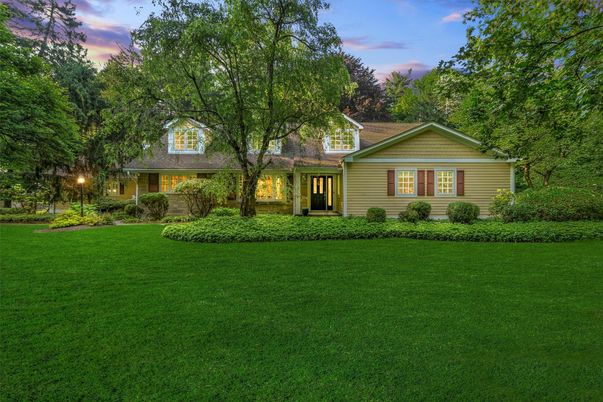 Backyard, Exterior, Facade, Cape Cod