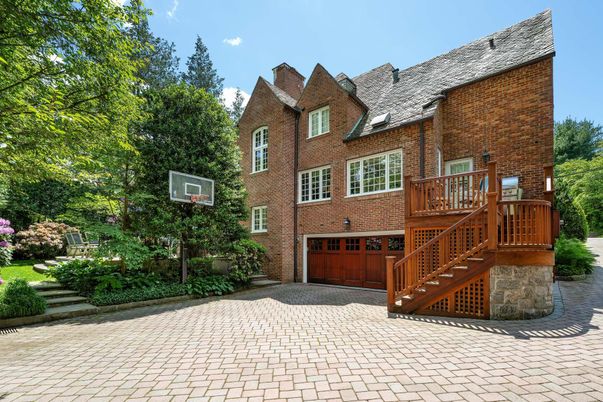 Attached, Exterior, Facade, Brick Facade, Rowhouse