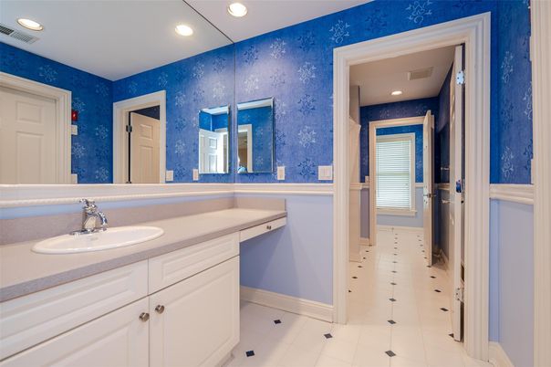 Bathroom, Interior, Recessed Lighting
