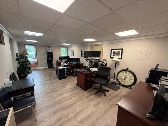 Home Office, Interior, Recessed Lighting, Wood Texture Flooring