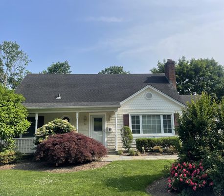 Exterior, Facade, Cape Cod