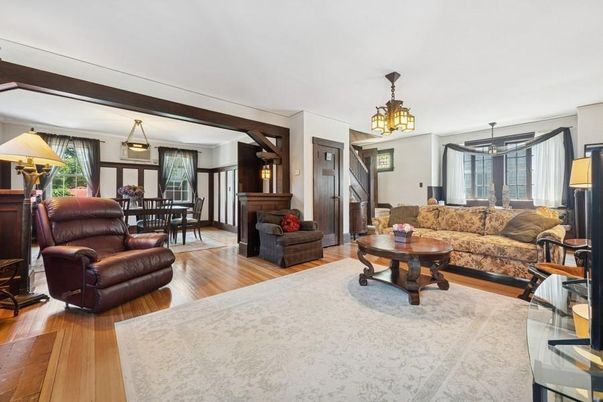 Chandelier, Dining room, Interior, Living room, Pendant Lights, Wood Texture Flooring
