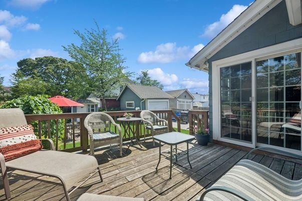 Exterior, Wood Texture Flooring