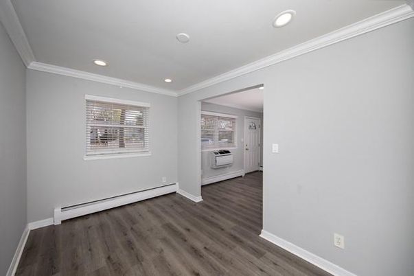 Empty room, Interior, Recessed Lighting, Wood Texture Flooring