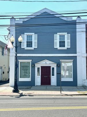 Exterior, Facade, Rowhouse