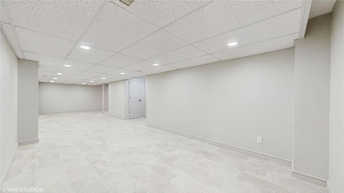 Empty room, Interior, Recessed Lighting