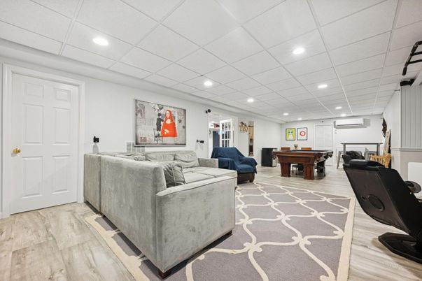 Billiard Table, Game Room, Interior, Living room, Recessed Lighting, Wood Texture Flooring