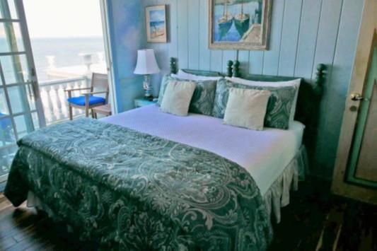 Bedroom, Interior, Water, Wood Texture Flooring
