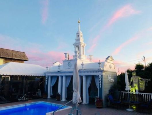 Exterior, Pool