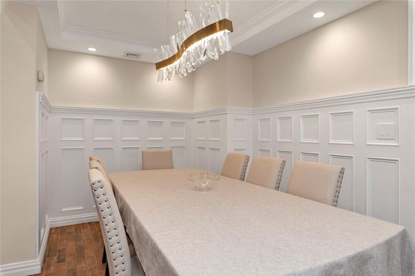 Chandelier, Dining room, Interior, Recessed Lighting, Wood Texture Flooring