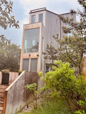 Exterior, Facade, None