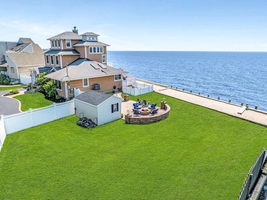 Backyard, Exterior, Water