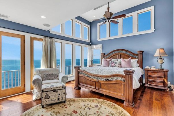 Bedroom, Interior, Recessed Lighting, Water, Wood Texture Flooring