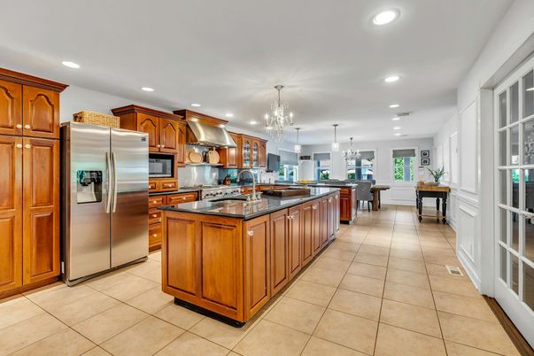 Chandelier, Interior, Kitchen, Pendant Lights, Recessed Lighting, Stainless Steel Appliances
