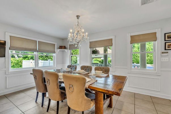 Chandelier, Dining room, Interior