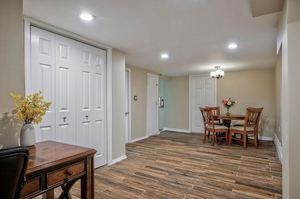 Chandelier, Dining room, Interior, Recessed Lighting, Wood Texture Flooring
