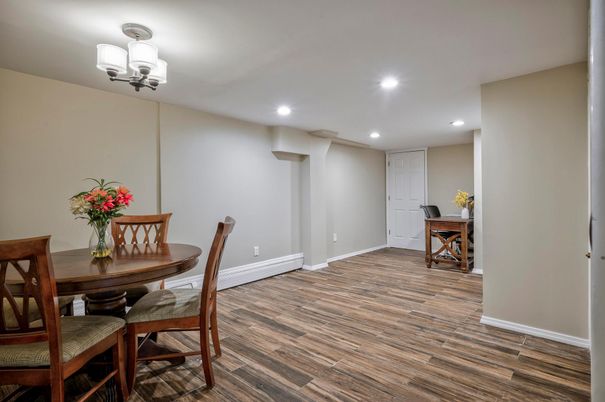 Chandelier, Dining room, Interior, Recessed Lighting, Wood Texture Flooring