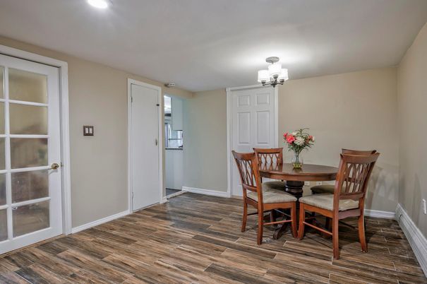 Chandelier, Dining room, Interior, Recessed Lighting, Wood Texture Flooring