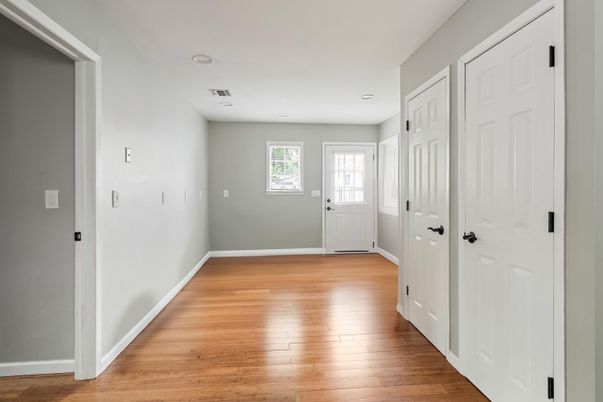 Empty room, Interior, Recessed Lighting, Wood Texture Flooring