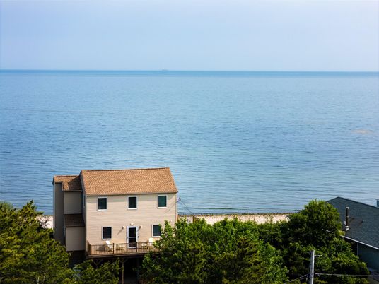 Exterior, Water