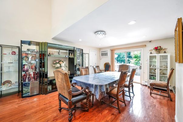 Dining room, Interior, Recessed Lighting, Wood Texture Flooring
