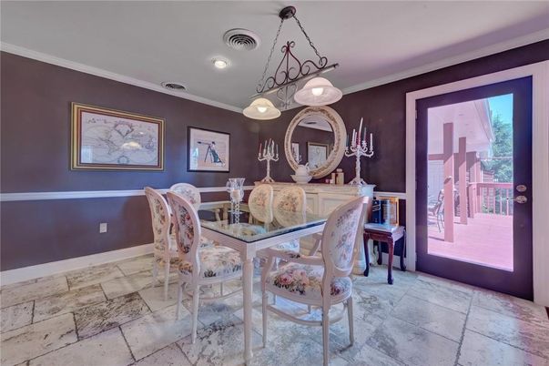 Dining room, Interior, Pendant Lights, Recessed Lighting
