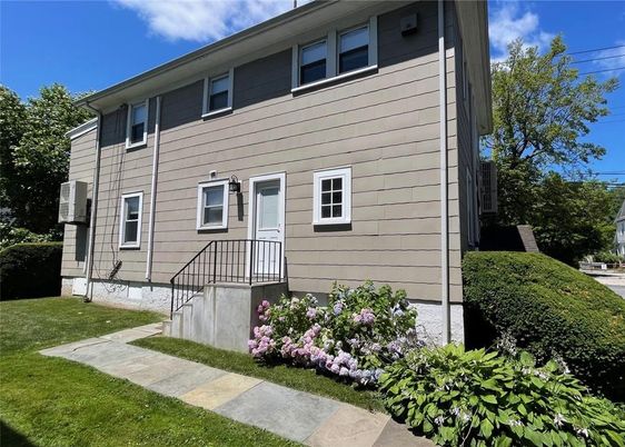 Exterior, Facade, None