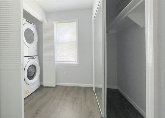 Interior, Utility Closets, Washer, Wood Texture Flooring