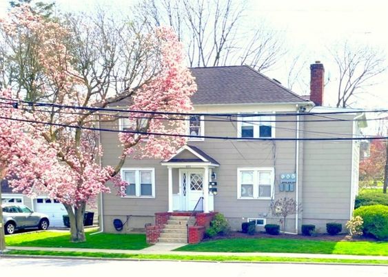 Exterior, Facade, Cape Cod