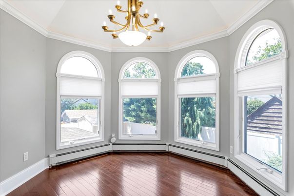 Chandelier, Empty room, Interior, Wood Texture Flooring