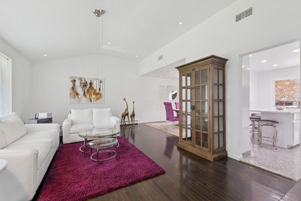 Interior, Living room, Pendant Lights, Recessed Lighting, Wood Texture Flooring