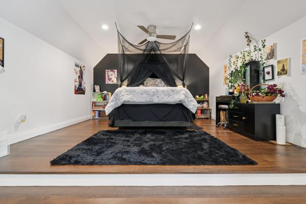Bedroom, Interior, Recessed Lighting, Wood Texture Flooring