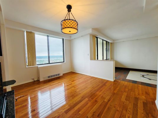 Empty room, Interior, Pendant Lights, Water, Wood Texture Flooring