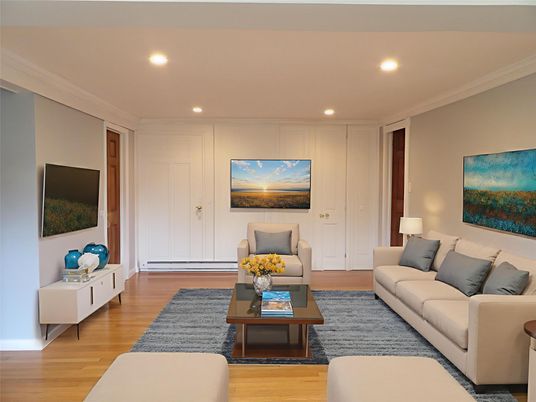 Interior, Living room, Recessed Lighting, Wood Texture Flooring