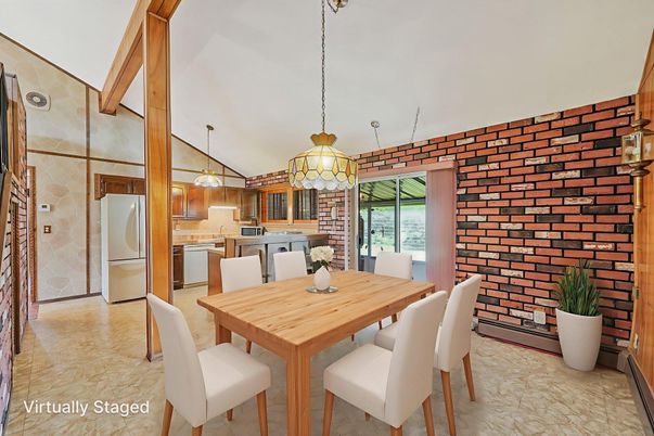 Dining room, Interior, Kitchen, Pendant Lights, Stone Walls